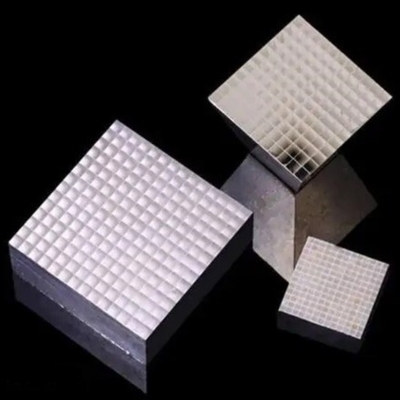 Il Ce ha verniciato la scintillazione Crystal Nuclear Physics And Medicine e Ray Detection di LYSO
