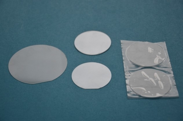 2", 3", 4", 6" Sapphire Wafer Al2O3 Cristallo Substrato doppio lato lucidato per ottica