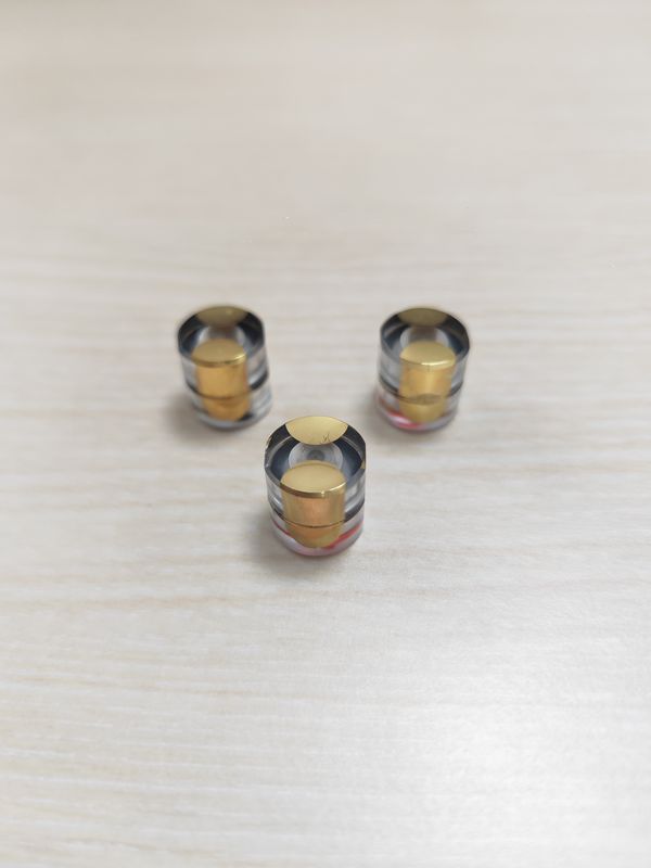 Cappucci di fine di wafer piezoelettrici progettati per resistere a temperature estreme e stress meccanici per uso industriale a lungo termine