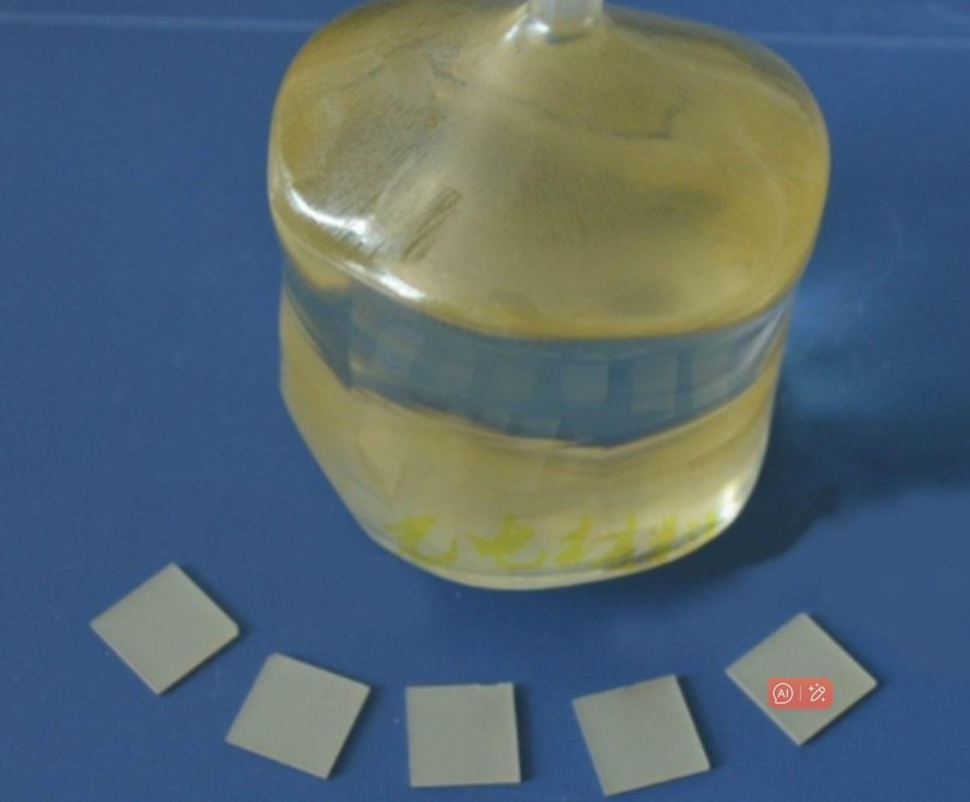 Aumenta la tua ricerca e innovazione con il singolo cristallo SrTiO3 ad alta purezza per elettronica e fotonica avanzata