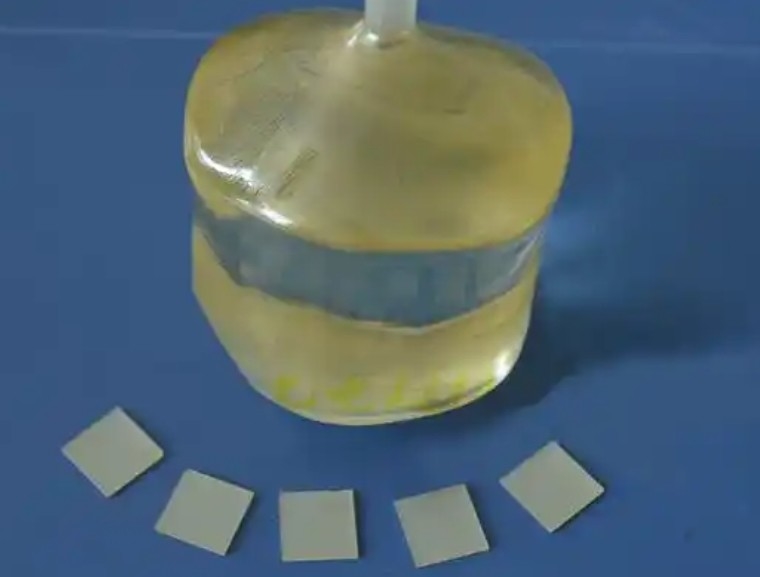 Wafer cristallino LaSrAlO4 La soluzione ottimale per la ricerca e la produzione di YBCO superconduttori ad alta temperatura