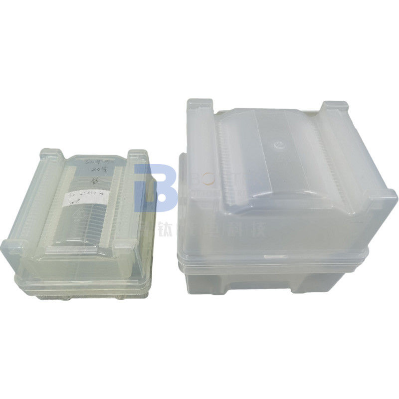 Wafer di vetro Borofloat 33 progettati per la massima stabilità termica, eccezionale resistenza chimica e ultra elevata chiarezza ottica.