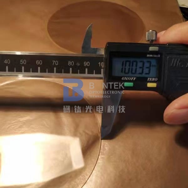 4" 6" wafer piezoelettrici del quarzo di LiNbO3 LiTaO3 sorgono lucidato per uso di BAW e della SEGA