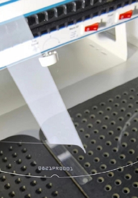 Wafer di quarzo a cristallo singolo altamente resistente con proprietà termiche e ottiche superiori
